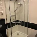 Deluxe アパート *